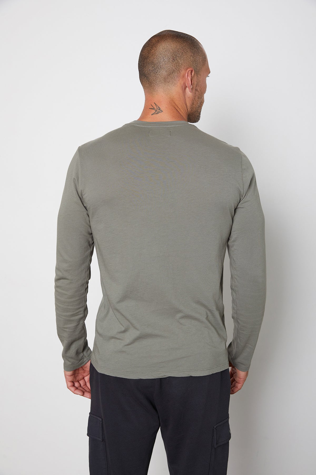 SKEETER WHISPER CLASSIC CREW NECK TEE