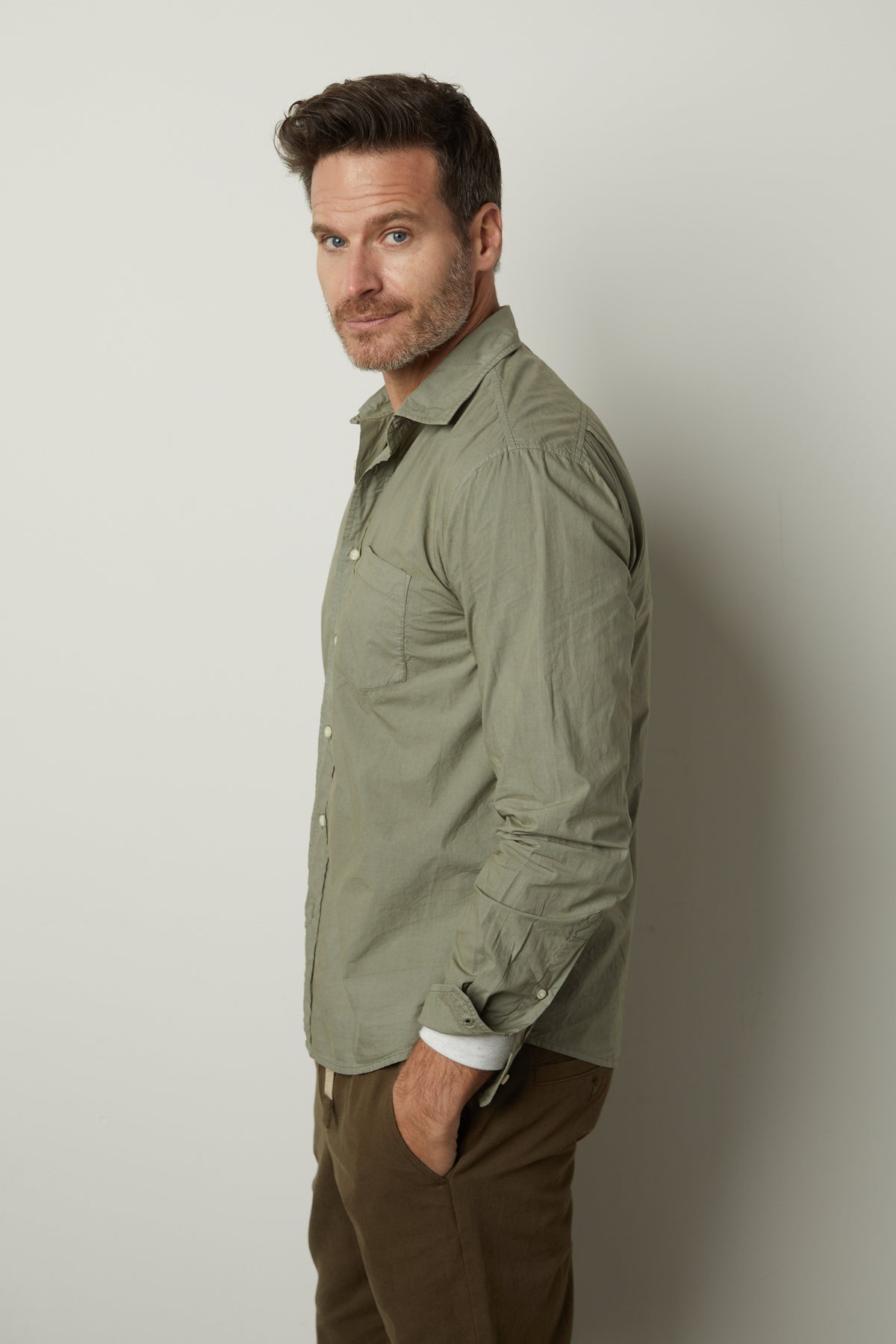BROOKS BUTTON-UP SHIRT